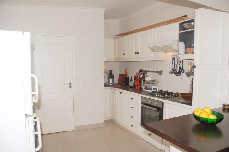 2 Bedroom Property for Sale in Gardens Western Cape